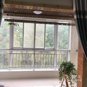 栾川清雅山居酒店提供图片