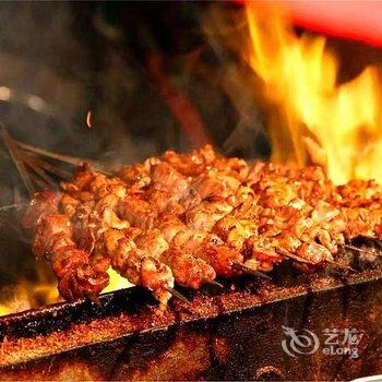 月牙湾沙漠露营基地(敦煌合水村店)酒店提供图片