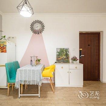 成都三妹公寓(6号店)酒店提供图片
