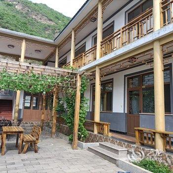 老闫客栈(聚灵峡灵山风景区店)酒店提供图片