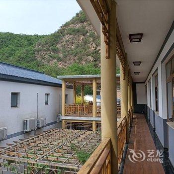 老闫客栈(聚灵峡灵山风景区店)酒店提供图片