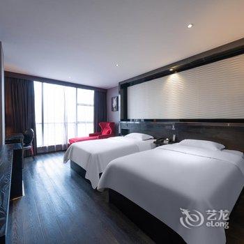 桃丝艺术酒店(南宁金湖广场地铁站店)酒店提供图片
