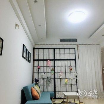重庆不穿秋裤公寓酒店提供图片