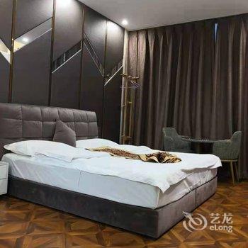 陆良颐景源主题酒店酒店提供图片