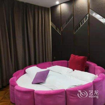陆良颐景源主题酒店酒店提供图片