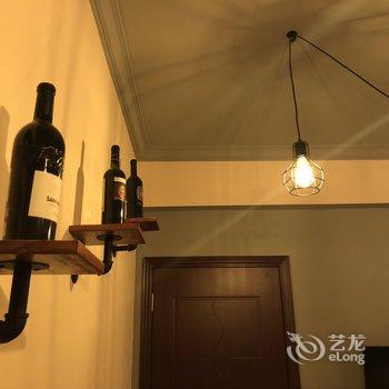 贵阳原木酒窖公寓酒店提供图片