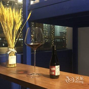 贵阳原木酒窖公寓酒店提供图片