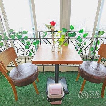 成都自由度太空舱青年旅舍酒店提供图片