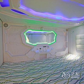成都自由度太空舱青年旅舍酒店提供图片