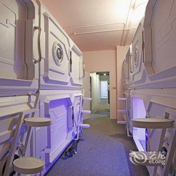 成都自由度太空舱青年旅舍酒店提供图片