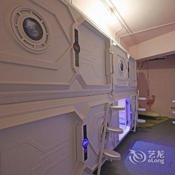 成都自由度太空舱青年旅舍酒店提供图片