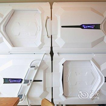 成都自由度太空舱青年旅舍酒店提供图片