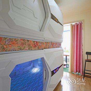 成都自由度太空舱青年旅舍酒店提供图片