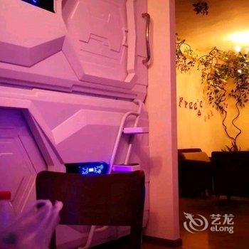 成都自由度太空舱青年旅舍酒店提供图片