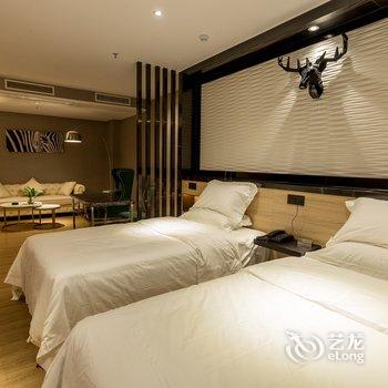桃丝艺术酒店(南宁金湖广场地铁站店)酒店提供图片