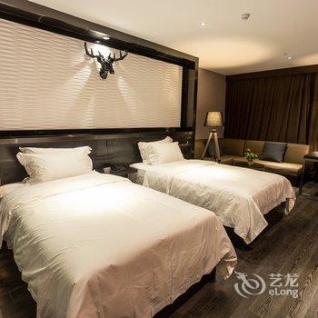 桃丝艺术酒店(南宁金湖广场地铁站店)酒店提供图片