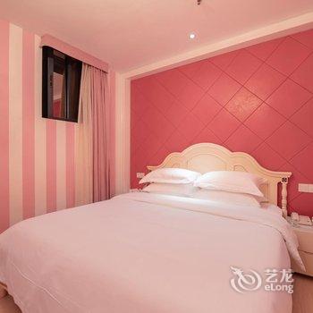 桃丝艺术酒店(南宁金湖广场地铁站店)酒店提供图片