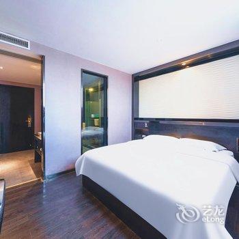 桃丝艺术酒店(南宁金湖广场地铁站店)酒店提供图片