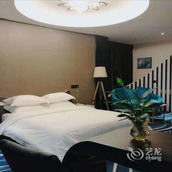 桃丝艺术酒店(南宁金湖广场地铁站店)酒店提供图片
