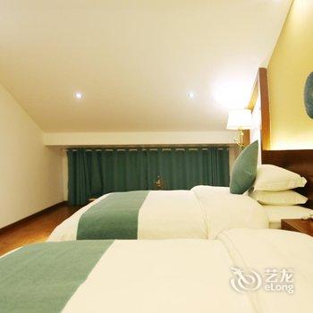 溪畔女儿家客栈(张家界千古情店)酒店提供图片