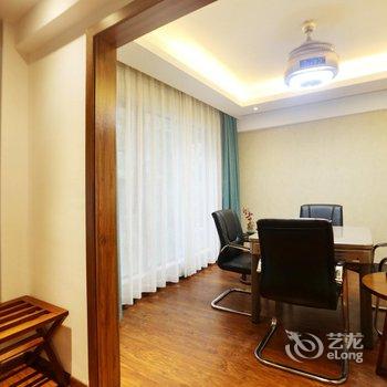 溪畔女儿家客栈(张家界千古情店)酒店提供图片