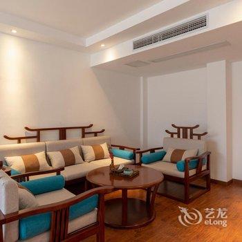 溪畔女儿家客栈(张家界千古情店)酒店提供图片