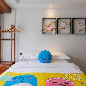 溪畔女儿家客栈(张家界千古情店)酒店提供图片