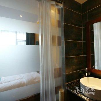 溪畔女儿家客栈(张家界千古情店)酒店提供图片