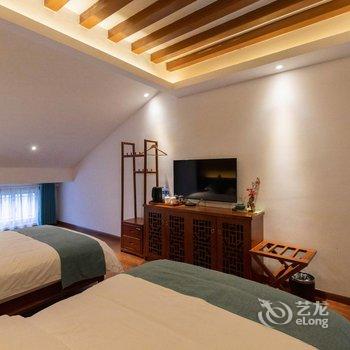 溪畔女儿家客栈(张家界千古情店)酒店提供图片