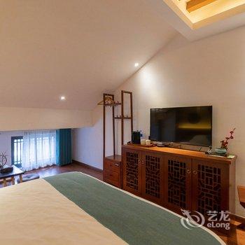 溪畔女儿家客栈(张家界千古情店)酒店提供图片