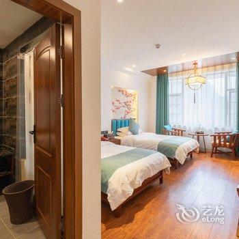 溪畔女儿家客栈(张家界千古情店)酒店提供图片