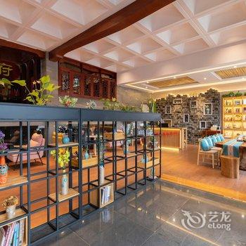 溪畔女儿家客栈(张家界千古情店)酒店提供图片