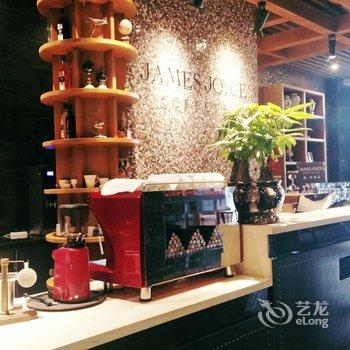 喆啡酒店(南充西华师大华凤校区气象公园店)酒店提供图片