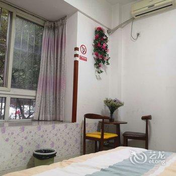 成都远方青年旅舍(一品天下地铁站店)酒店提供图片