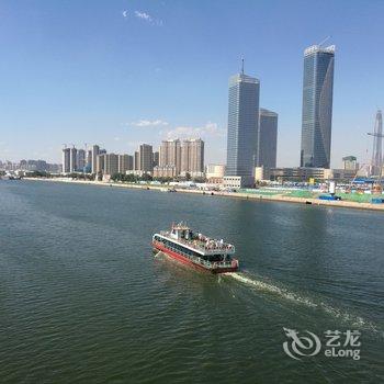 天津海河映象电竞海景公寓(海洋馆滨海高铁站店)酒店提供图片