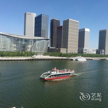 天津海河映象电竞海景公寓(海洋馆滨海高铁站店)酒店提供图片