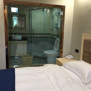 路客HOTELS(华岩寺地铁站店)酒店提供图片