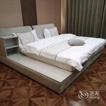 陆良颐景源主题酒店酒店提供图片
