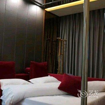 陆良颐景源主题酒店酒店提供图片