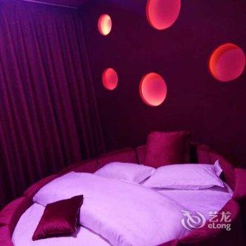 陆良颐景源主题酒店酒店提供图片