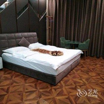 陆良颐景源主题酒店酒店提供图片