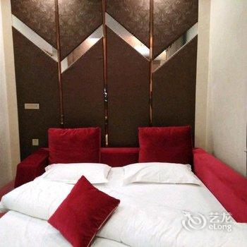 陆良颐景源主题酒店酒店提供图片