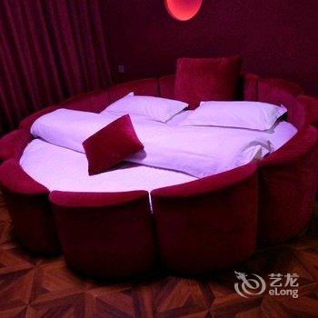 陆良颐景源主题酒店酒店提供图片