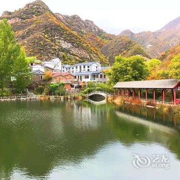 老闫客栈(聚灵峡灵山风景区店)酒店提供图片