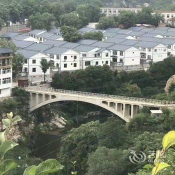 老闫客栈(聚灵峡灵山风景区店)酒店提供图片