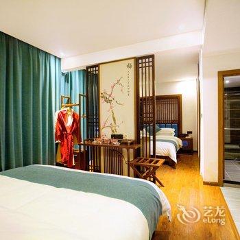 溪畔女儿家客栈(张家界千古情店)酒店提供图片