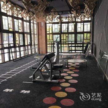 粤美国际公寓(广州萝岗科学城宝能演艺中心店)酒店提供图片