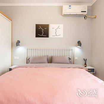 成都米兰死忠公寓酒店提供图片