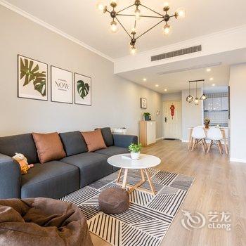成都米兰死忠公寓酒店提供图片