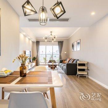 成都米兰死忠公寓酒店提供图片